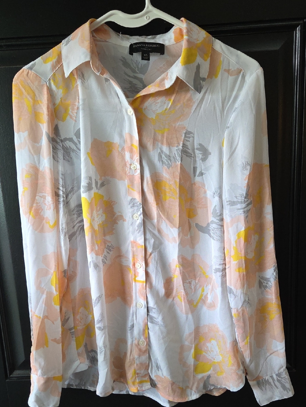 Business Casual Button-Up Shirt with Peach & Yellow Floral Print